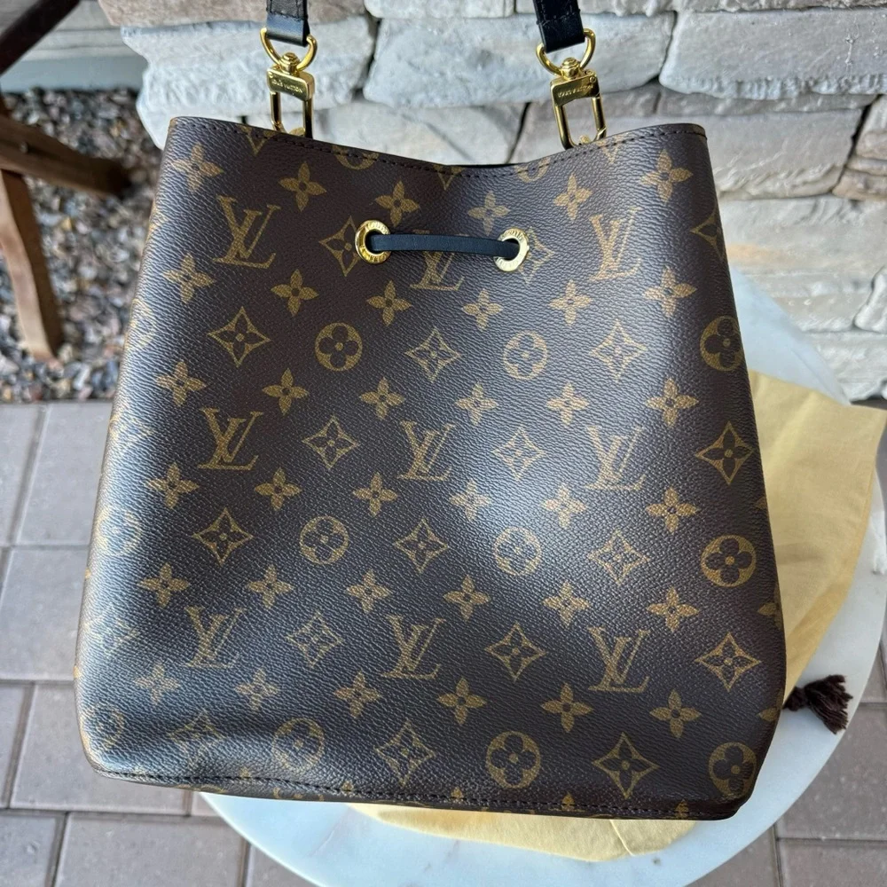 SOLD Louis Vuitton Monogram Neonoe MM Black Bucket Bag - Picture 4 of 14